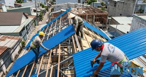 Lợp mái tôn chống nóng mùa khô và thoát nước nhanh mùa mưa ngập tại TP.HCM