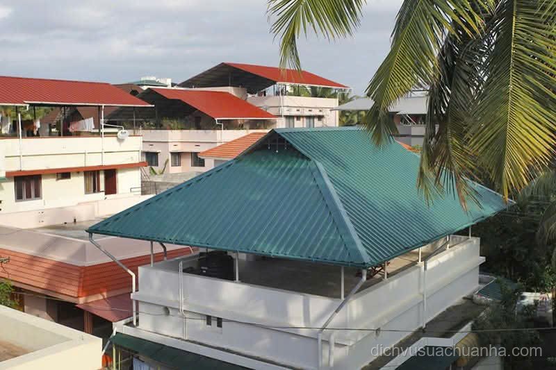 Hình Ảnh Thi Công Làm Mái Tôn Thực Tế 19