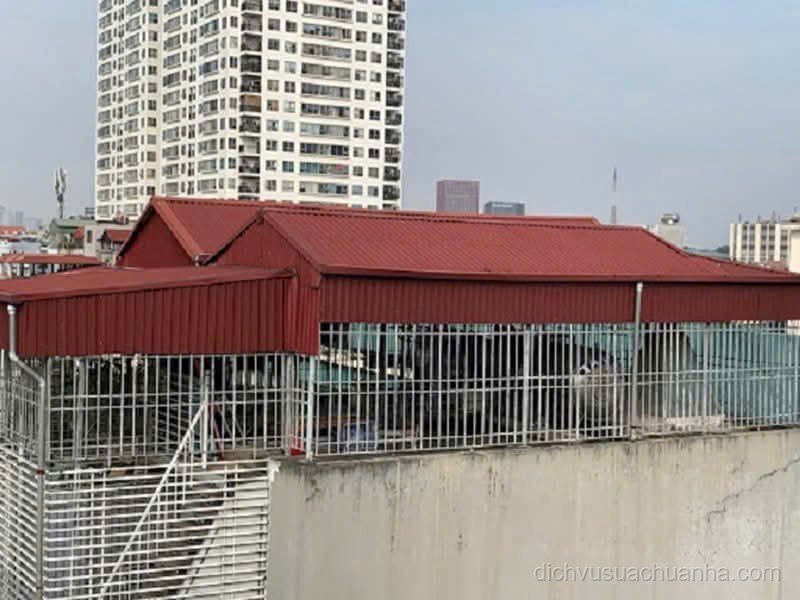 Hình Ảnh Thi Công Làm Mái Tôn Thực Tế 21